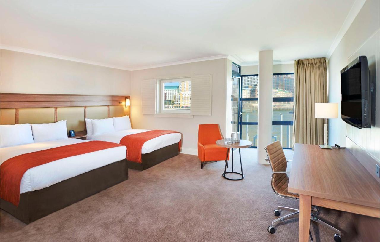 Doubletree By Hilton London - Docklands Riverside Kültér fotó